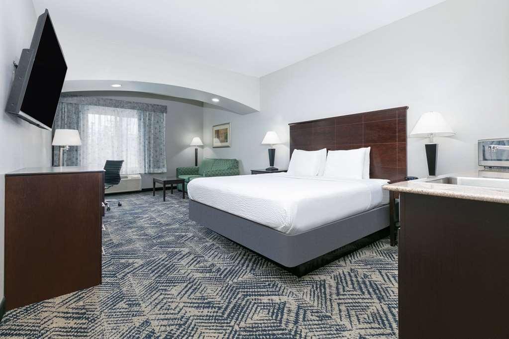La Quinta By Wyndham Airport / Expo Square Tulsa