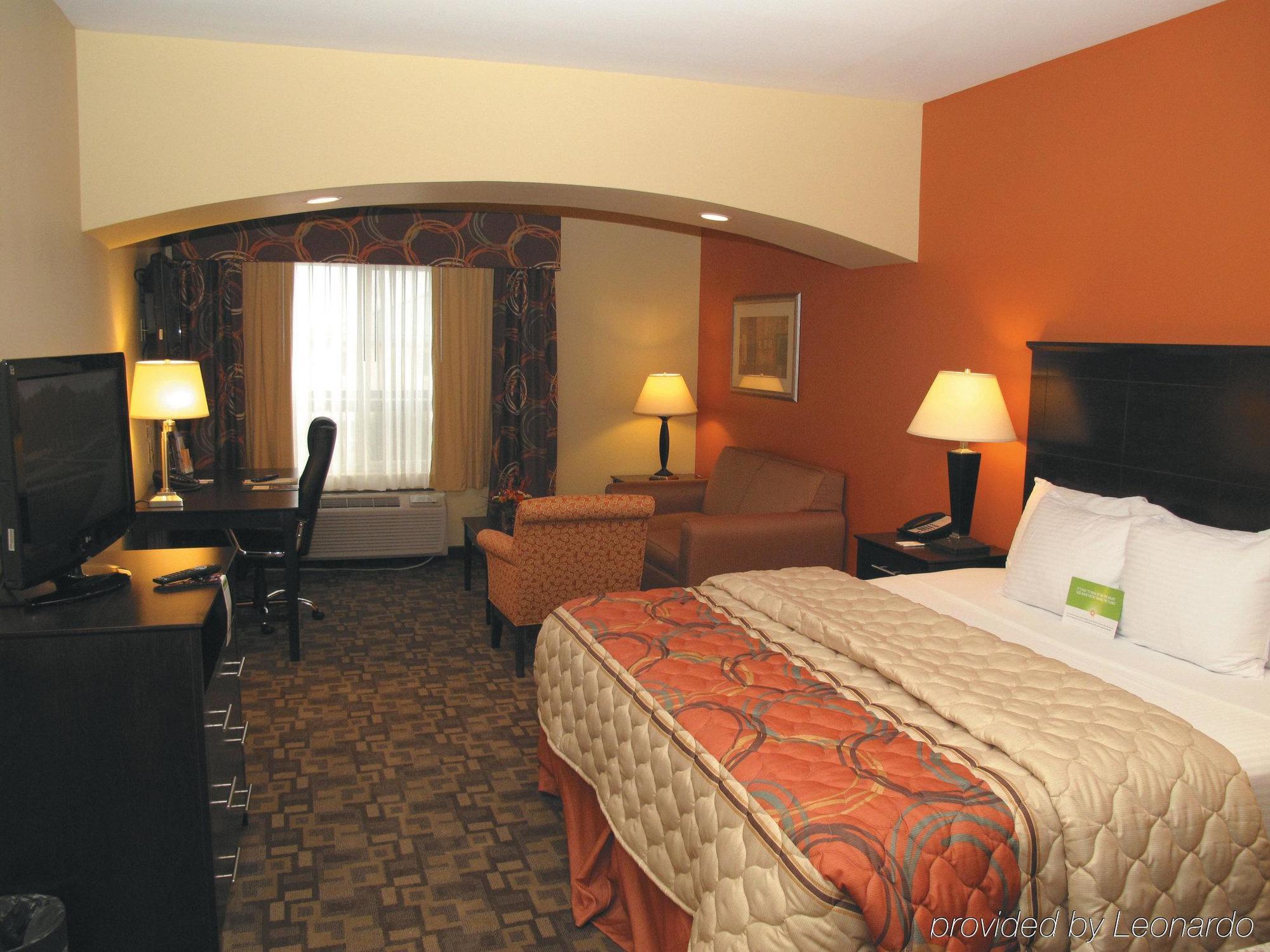 La Quinta By Wyndham Airport / Expo Square Hotel Tulsa